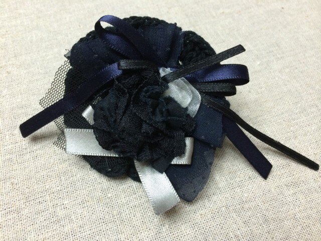 ヘアアクセ(黒お花サテンリボン) | iichi 日々の暮らしを