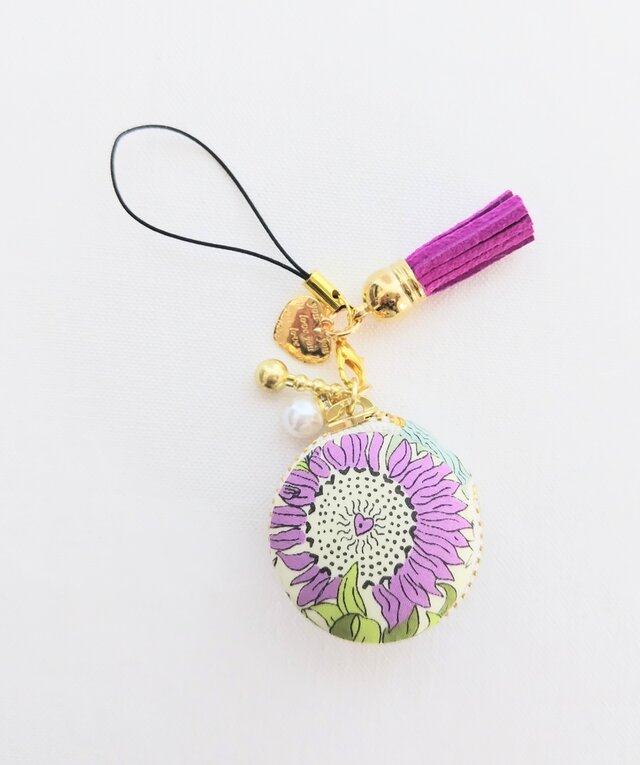 リバティスザンナのマカロンポーチ