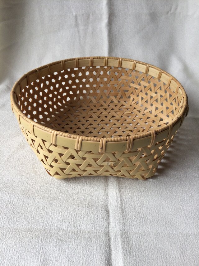 鉄線編みかごの画像1枚目