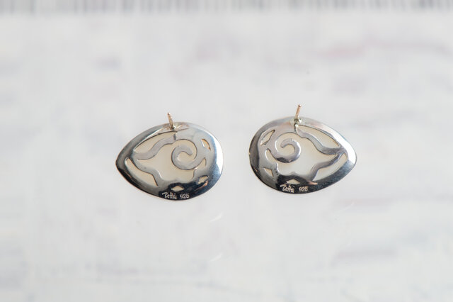 ビンテージシルバーピアス30年以上前ストーンズコンサートで刻印 ビンテージシルバーピアス30年以上前ストーンズコンサートで刻印