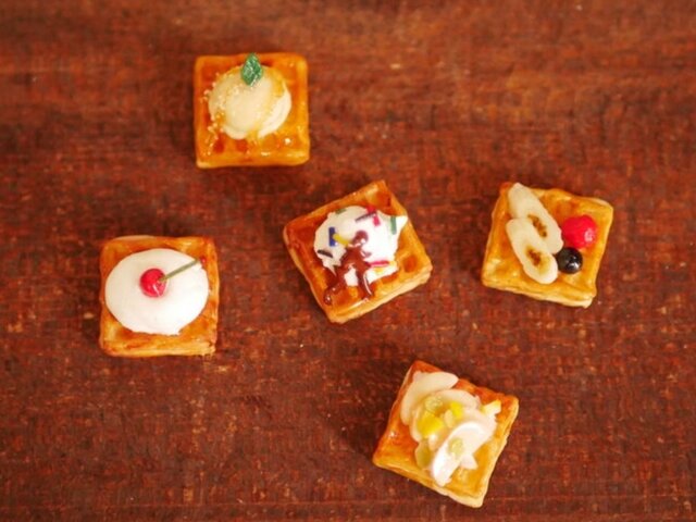ワッフルミニチュアフード | iichi 日々の暮らしを心地よくする