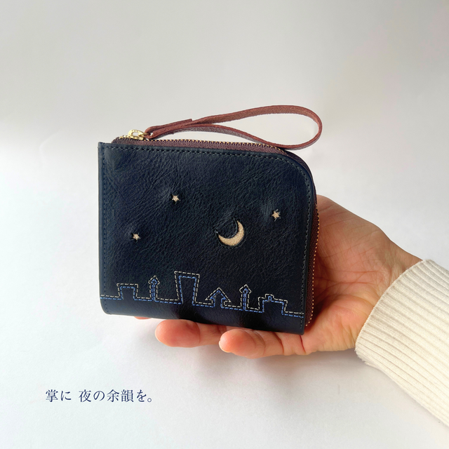 刺繍革財布『街』牛革☆BLACK☆コンパクト二つ折り☆