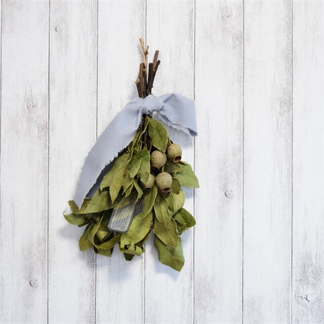 ローリエのシンプルスワッグ（ユーカリトランペット）