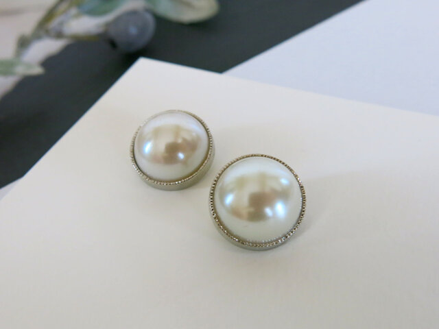 再販ラスト☆15mm☆本真珠みたいな、エレガントなパールイヤリング