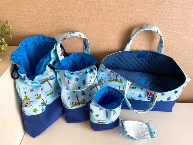 持ち手付き巾着袋 上靴入れ グレー昆虫図鑑柄×ブラック 昆虫柄♬