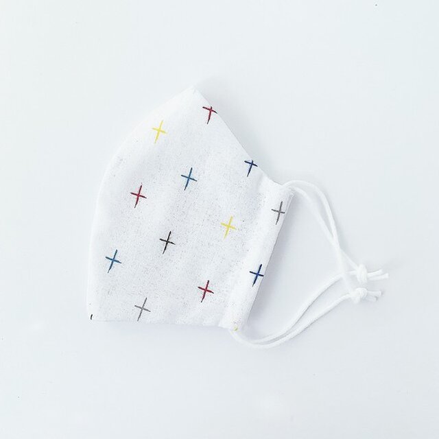 色とりどりな星もようの手縫いマスク シーズンレスなコットン使用 柔らか 薄手 着け心地軽やか