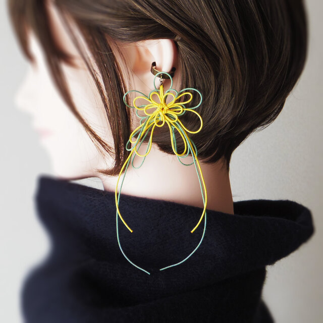 かたっぽイヤーカフ「ふふみ、萌」（黄×淡緑）