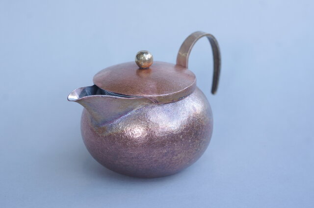銅製急須（後取手、荒鎚仕上）＃3 | iichi 日々の暮らしを心地よく