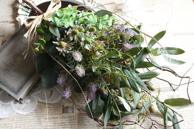 オリーブのグリーンスワッグ 造花 | iichi 日々の暮らしを心地よくする