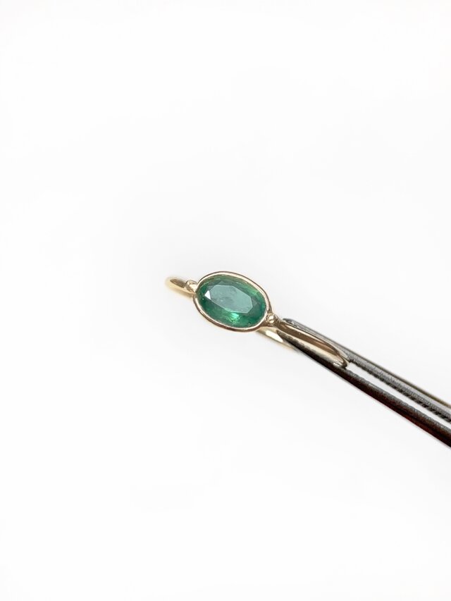 一点もの k18 Emerald delicate リングNo.7/ 受注制作 | iichi ハンドメイド・クラフト作品・手仕事品の通販