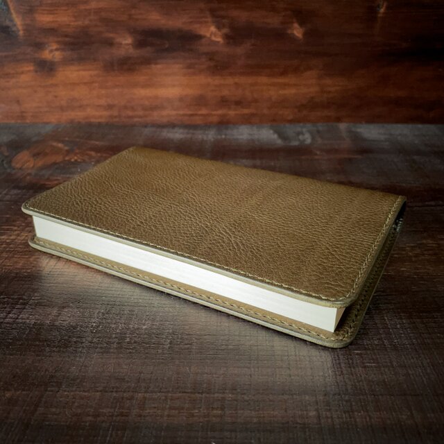 《新書判サイズ》レザーブックカバー（オリーブ）