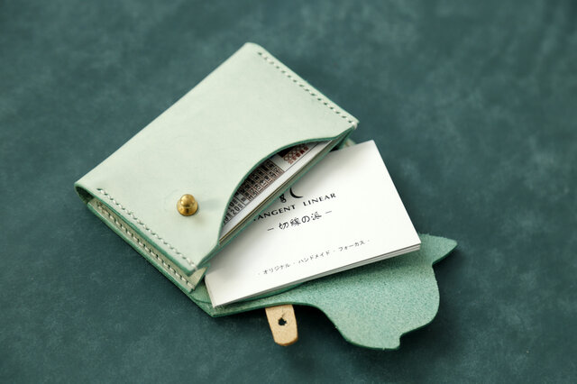 可愛い猫ー手作り天然革小型カードケース | iichi 日々の暮らしを