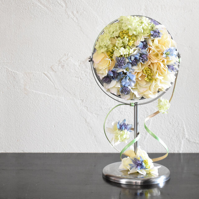 アンティーク鏡と鏡スタンド紫陽花