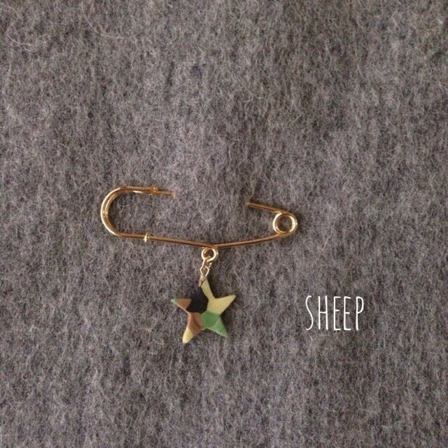 カブトピン 中  カモフラ