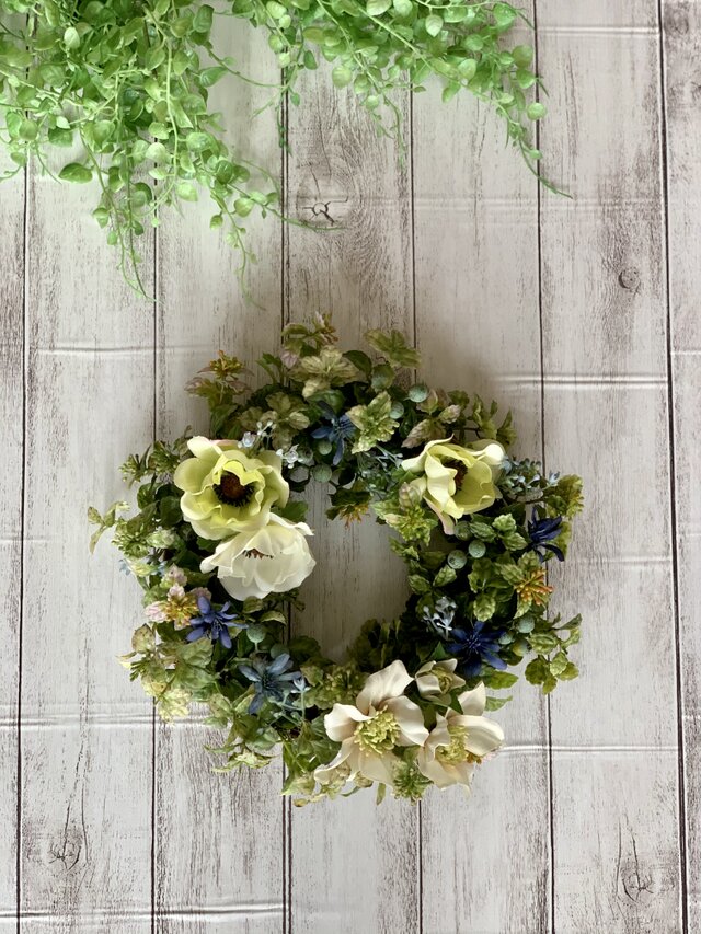 アネモネとクリスマスローズのナチュラルリース　玄関　インテリア　プレゼント　アーティフィシャルフラワー