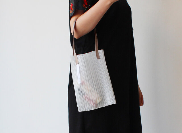 zero：Pleats bag - S（ストライプ）：プリーツ バッグ 軽い 透ける