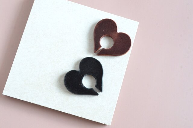 【レザーイヤーカフ】 Extra〜heart〜“black”の画像1枚目