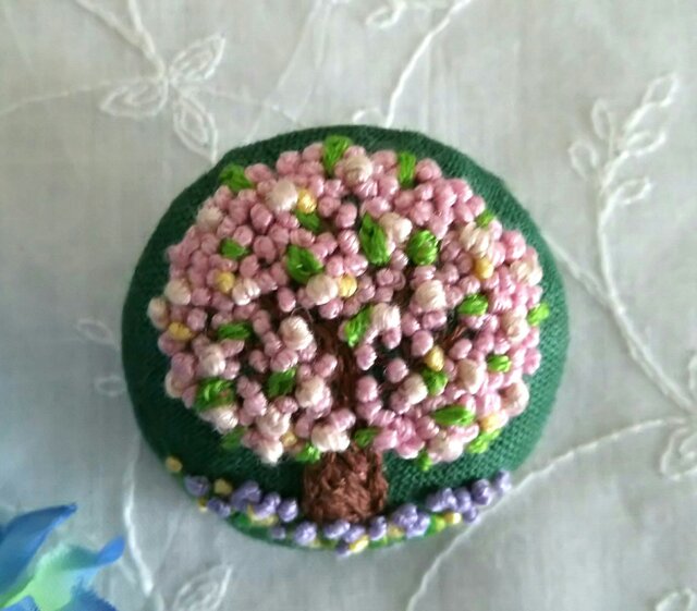 刺繍ブローチ 桜満開!の画像1枚目