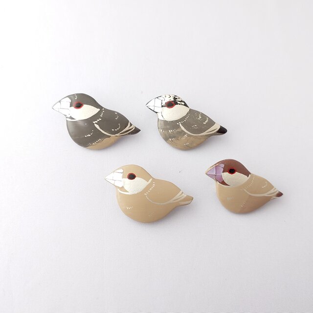 文鳥 漆ブローチ