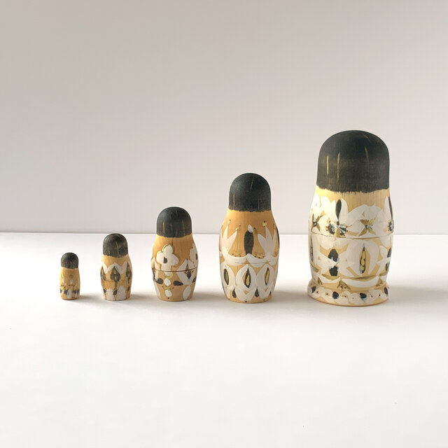 ハンドメイド　マトリョーシカ　お家 Amazon | ロシア雑貨マトリョーシカ(5P)H18cm オリガ作 アル
