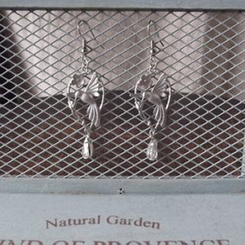 銀のハチドリのピアス