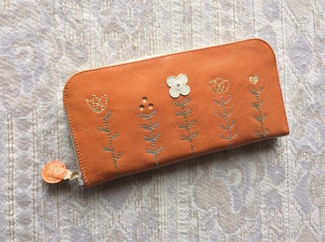 刺繍革財布『LIFE』つやORANGE（ヤギ革）☆スリムタイプ☆ラウンド