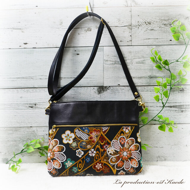 レザー：西陣金襴　サコッシュバッグ（黒）