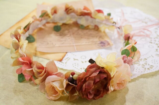 アンティークピンクの花冠の画像1枚目