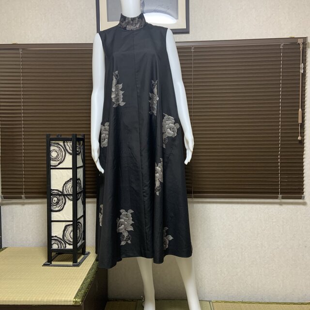 大島紬Aラインワンピース 寒椿の画像1枚目