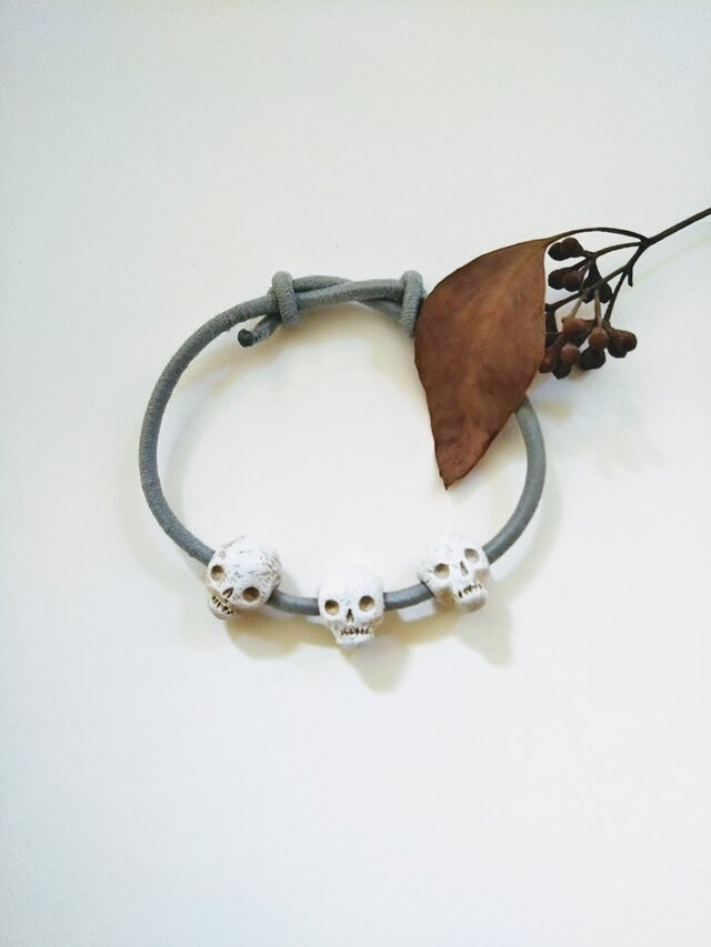 ガイコツが3つのヘアゴム　№31