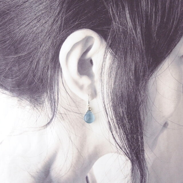 Blue Pear Shaped Pierce（フローライト×カレンシルバー） | iichi