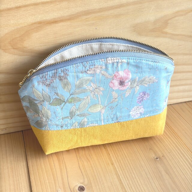 リバティ　ラウンドポーチ　＜Irma＞(イルマ)ブルー