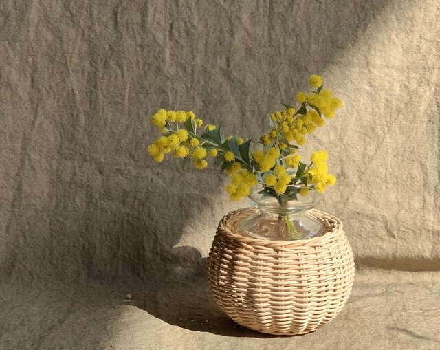 籐の花瓶の画像1枚目