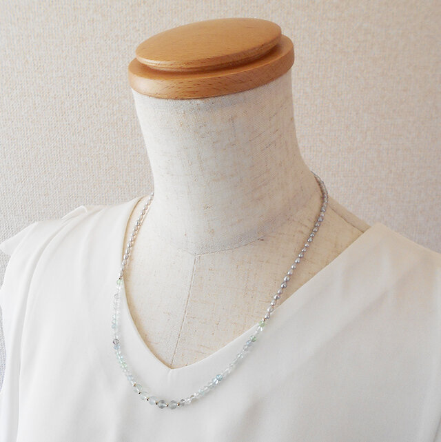 シルバー淡水パールとグリーンフローライトのネックレス | iichi 日々 