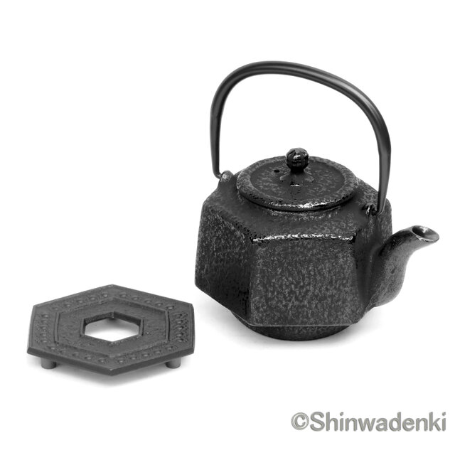 お取り寄せ】南部鉄器 ティーポット 急須 六角利久（黒）0.5L 日本製