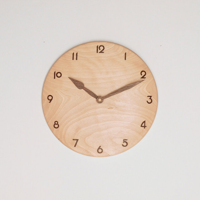 木製 掛け時計 丸 カバ材13の画像1枚目