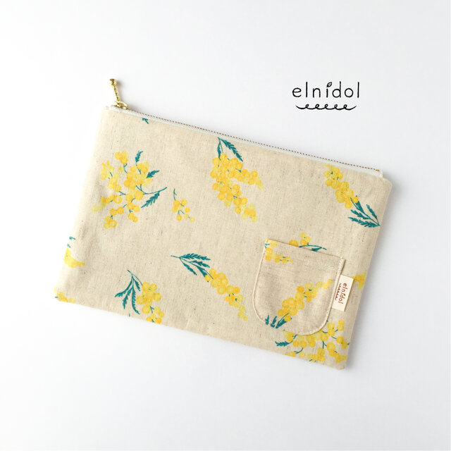 ミモザのミニポケット付きフラットポーチ　マスクケース／通帳・母子手帳ケース