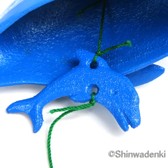 南部鉄器 泳ぐ魚風鈴 イルカ 親子 青 日本製 | iichi 日々の暮らしを