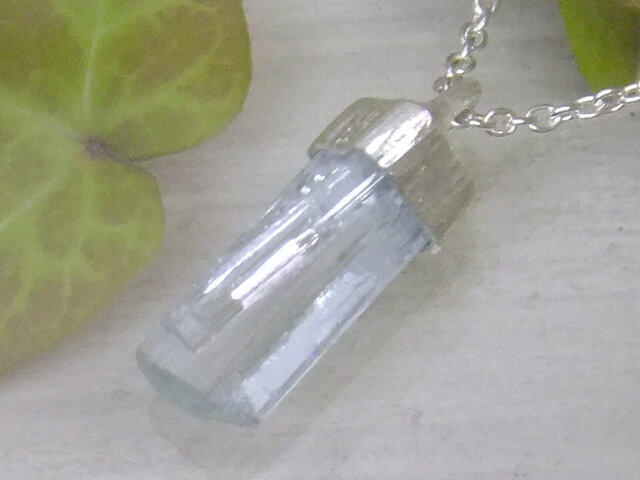 アクアマリンツイン結晶＊925pendant | iichi 日々の暮らしを心地よく