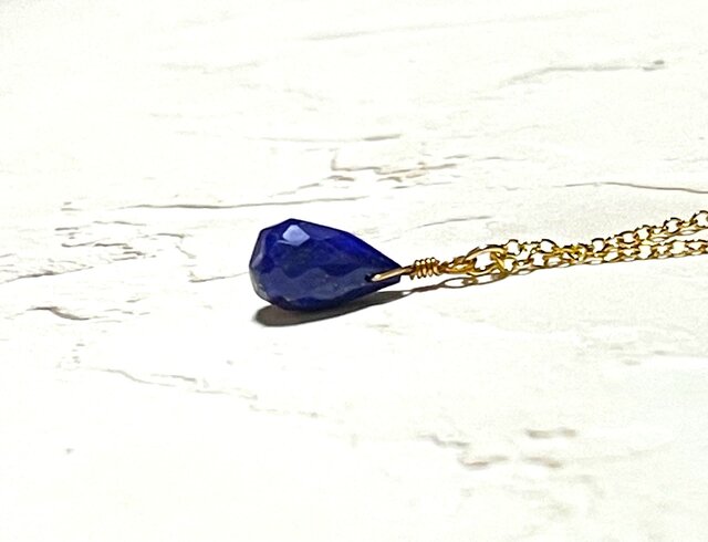持ち主に幸運をもたらす* 宝石質ラピスラズリの一粒ドロップ
