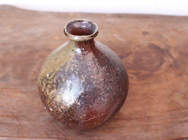 備前焼 徳利 t-109 | iichi 日々の暮らしを心地よくするハンドメイドや