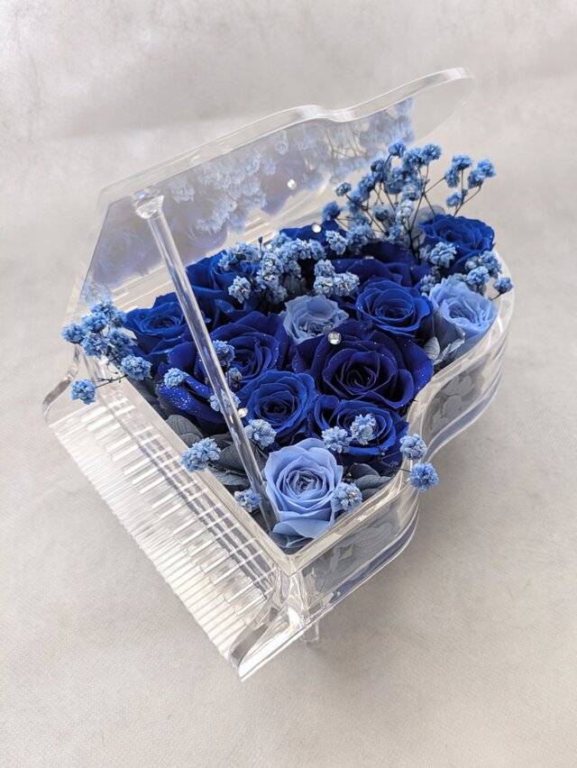 【プリザーブドフラワー／グランドピアノシリーズ】青い薔薇の祝福と奇跡