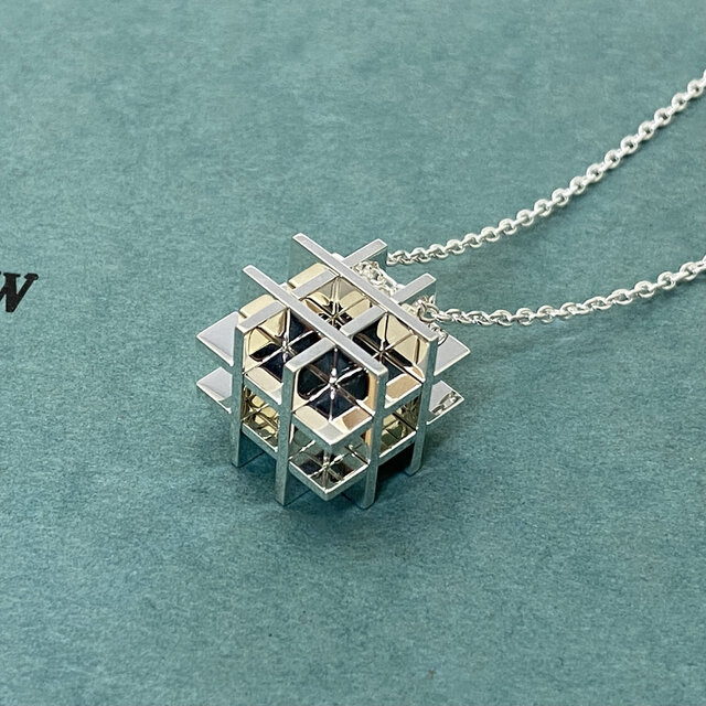 W-Cube Puzzle Pendant SecretCube M-Size (Order Production) | iichi