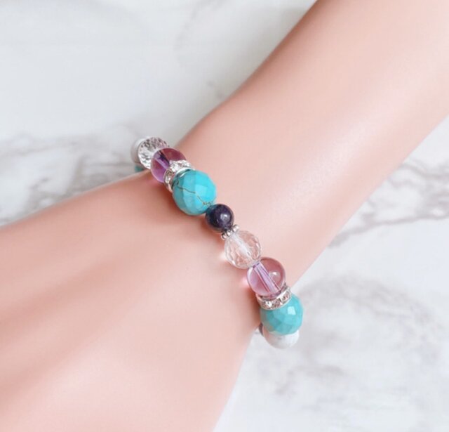 爽やかな彩りと癒しを手元に♪ハウライトターコイズ（トルコ