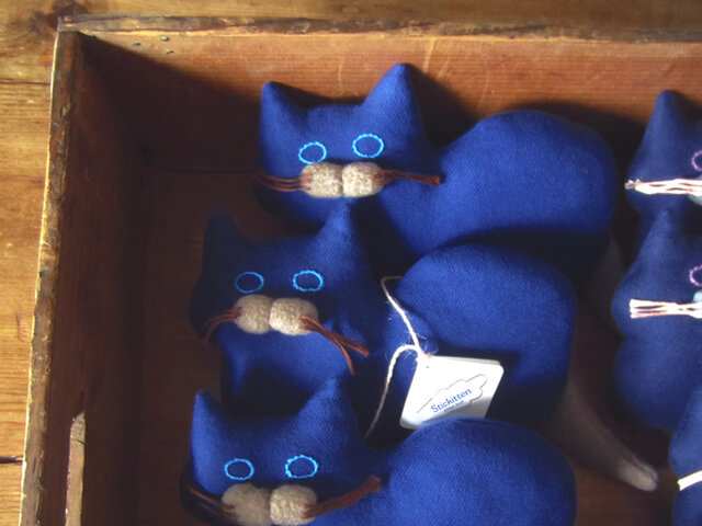 " Stickitten" kitten loaf ツイル/ロイヤルブルーの画像1枚目