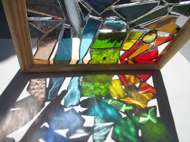 ステンドグラス ガラスのパッチワーク カラフル | iichi 日々の暮らし