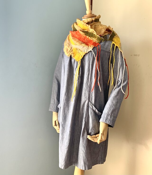 羊毛と草木染めガーゼのストール（玉ねぎ）