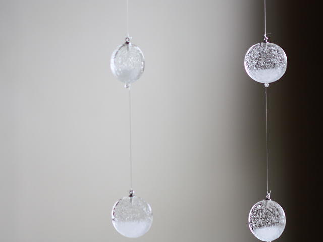 未使用　 Atenean Aamu モビール クリア 泡入りガラスのモビール（クリア） | iichi 日々の暮らしを