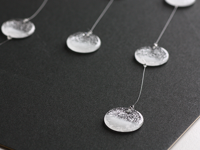 泡入りガラスのモビール（クリア） | iichi 日々の暮らしを心地よく