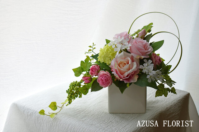 商品番号606「Happiness-幸せ-」アーティフィシャルフラワー薔薇のアレンジの画像1枚目